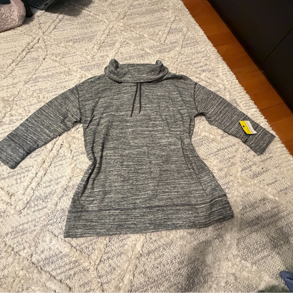 NWT- Liz Claiborne Weekend Heathered Gray Top